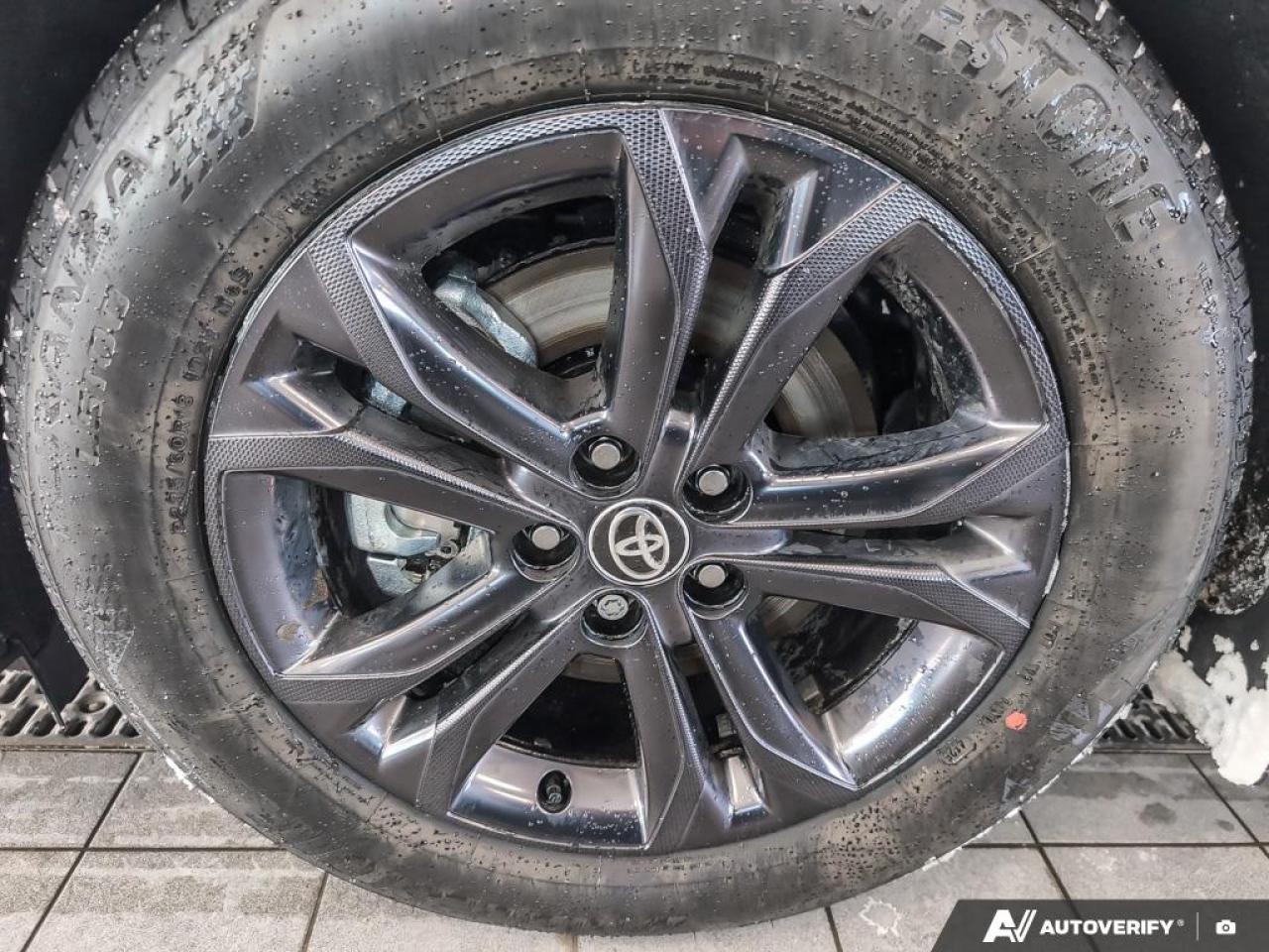 2025 Toyota Sienna LE 8-Passenger 4dr All-Wheel Drive Passenger Van Photo