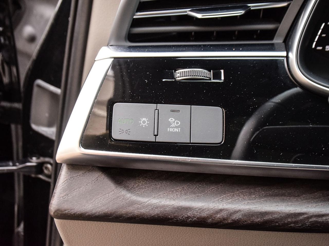 2022 Audi Q7 55 Komfort 4dr All-Wheel Drive quattro Sport Utility Photo