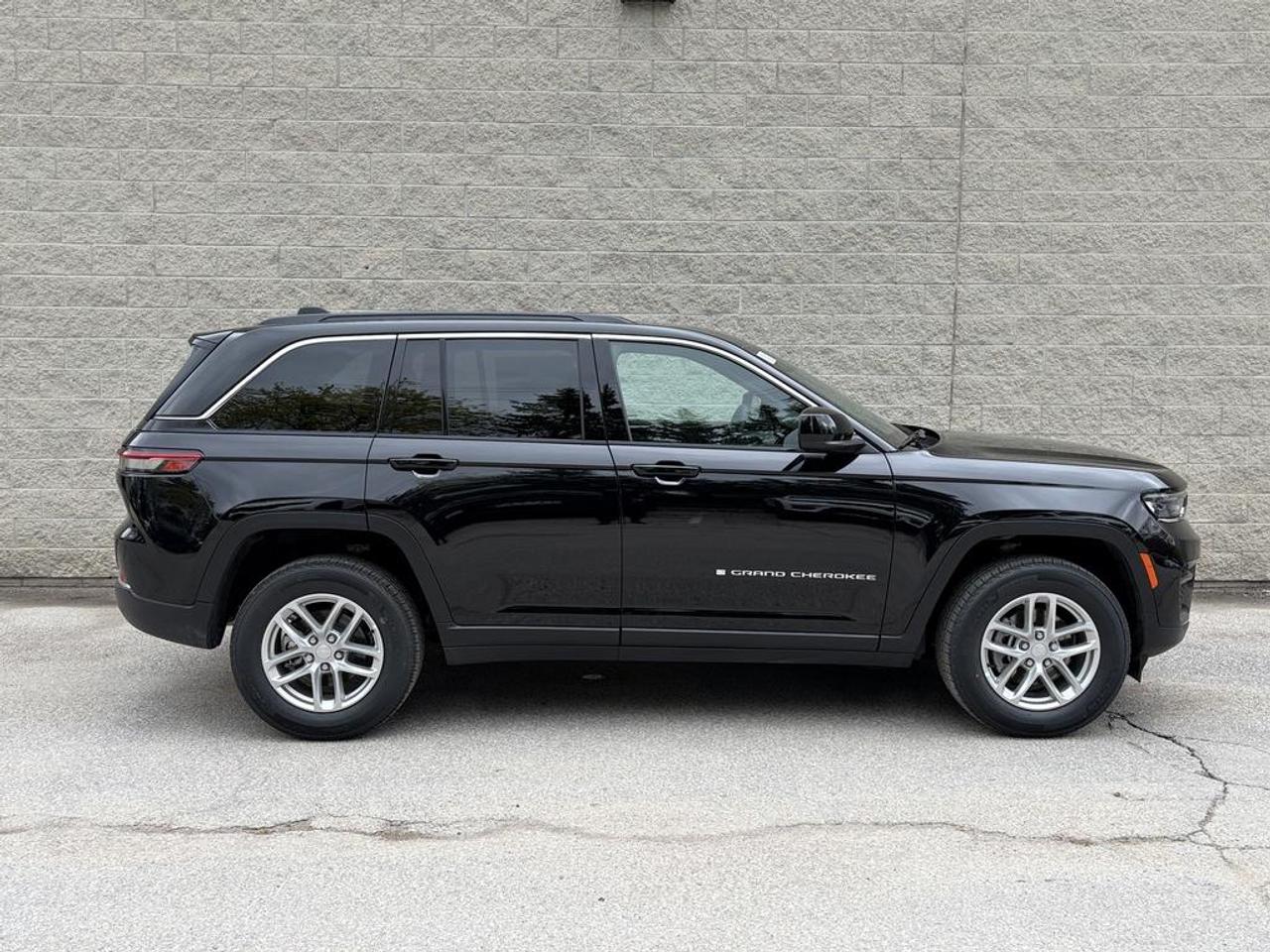 2026 Jeep Grand Cherokee Base 4dr 4x4 Photo
