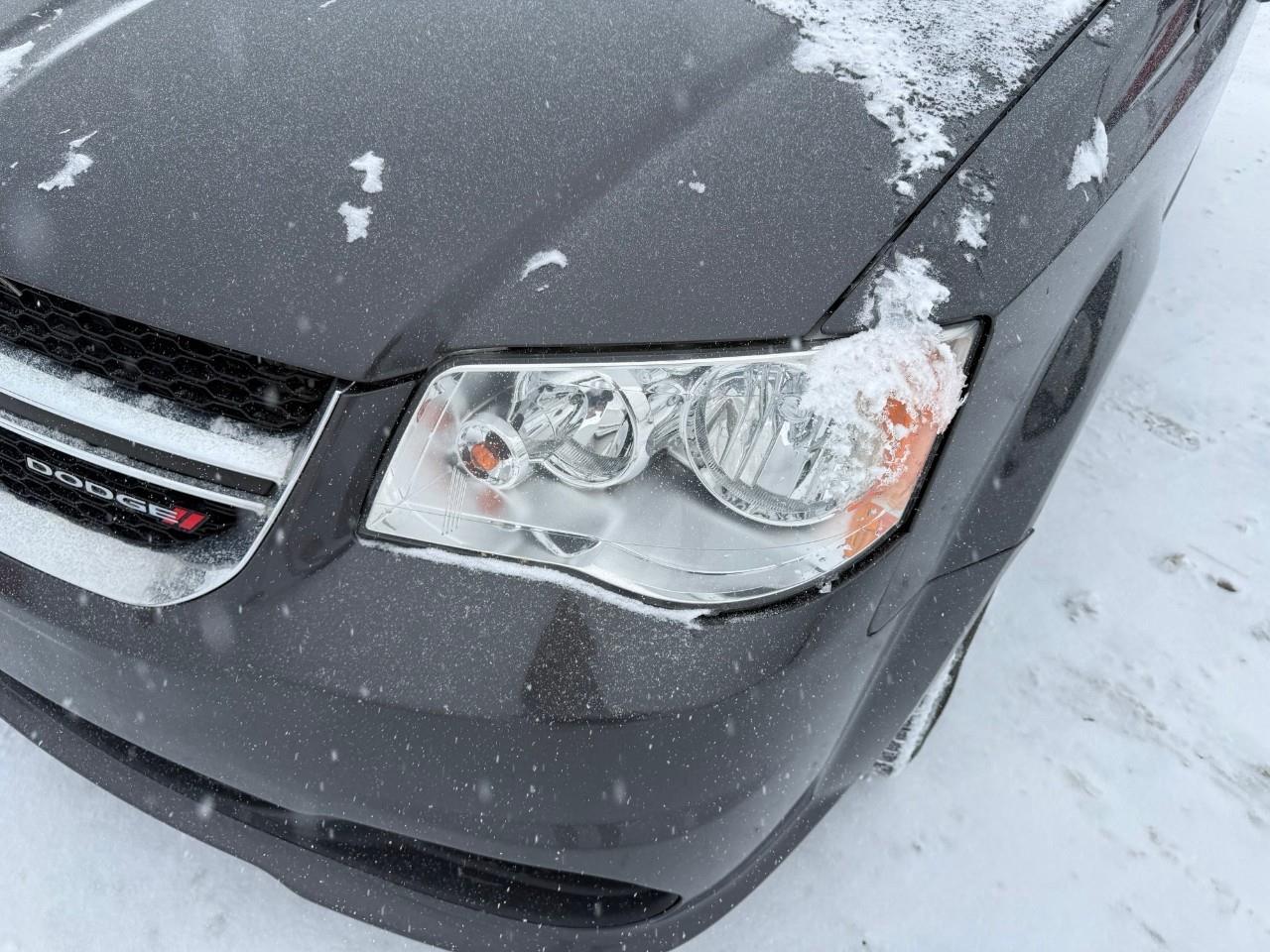 2016 Dodge Grand Caravan SE/SXT Passenger Van Photo2