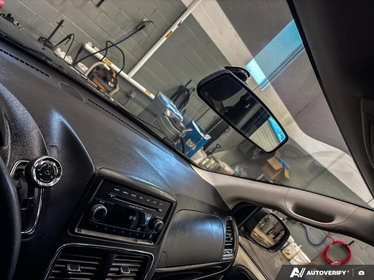 2016 Dodge Grand Caravan SE/SXT Passenger Van Photo