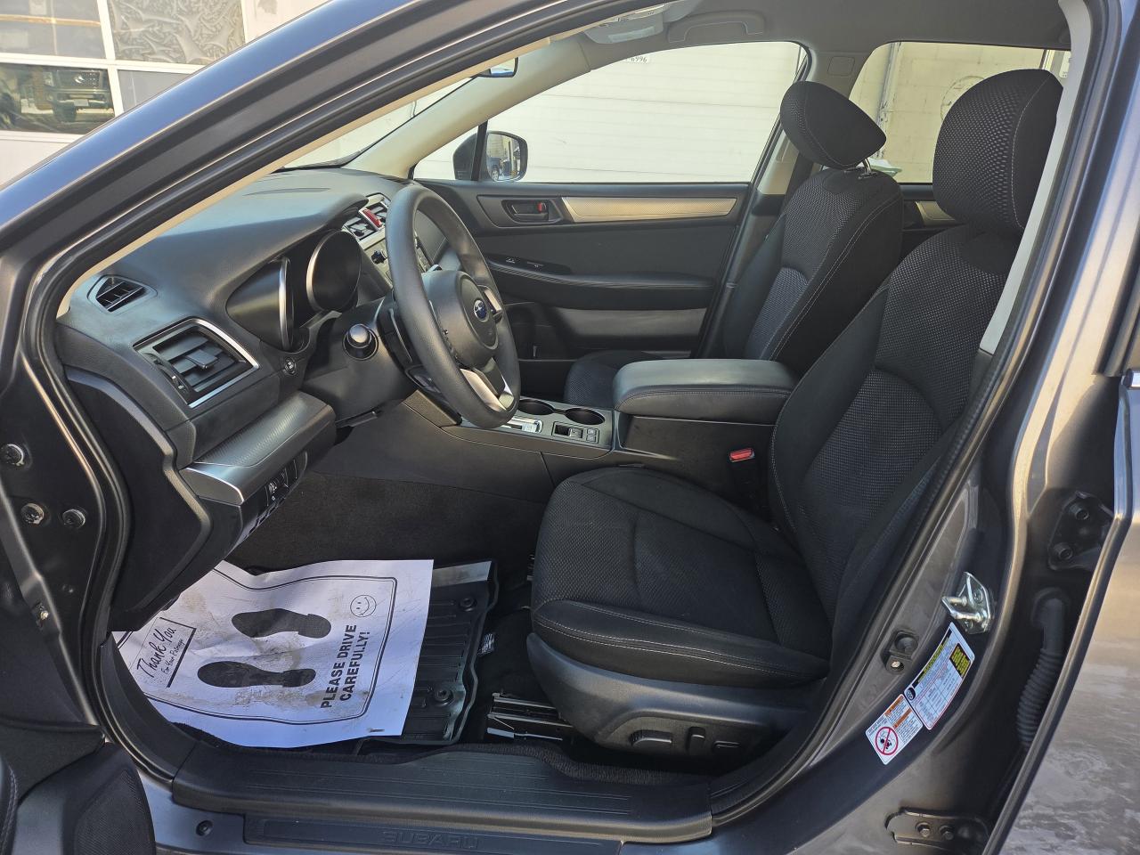 2018 Subaru Outback 2.5i, No Accidents, Dealer Serviced, Drives Great! Photo4