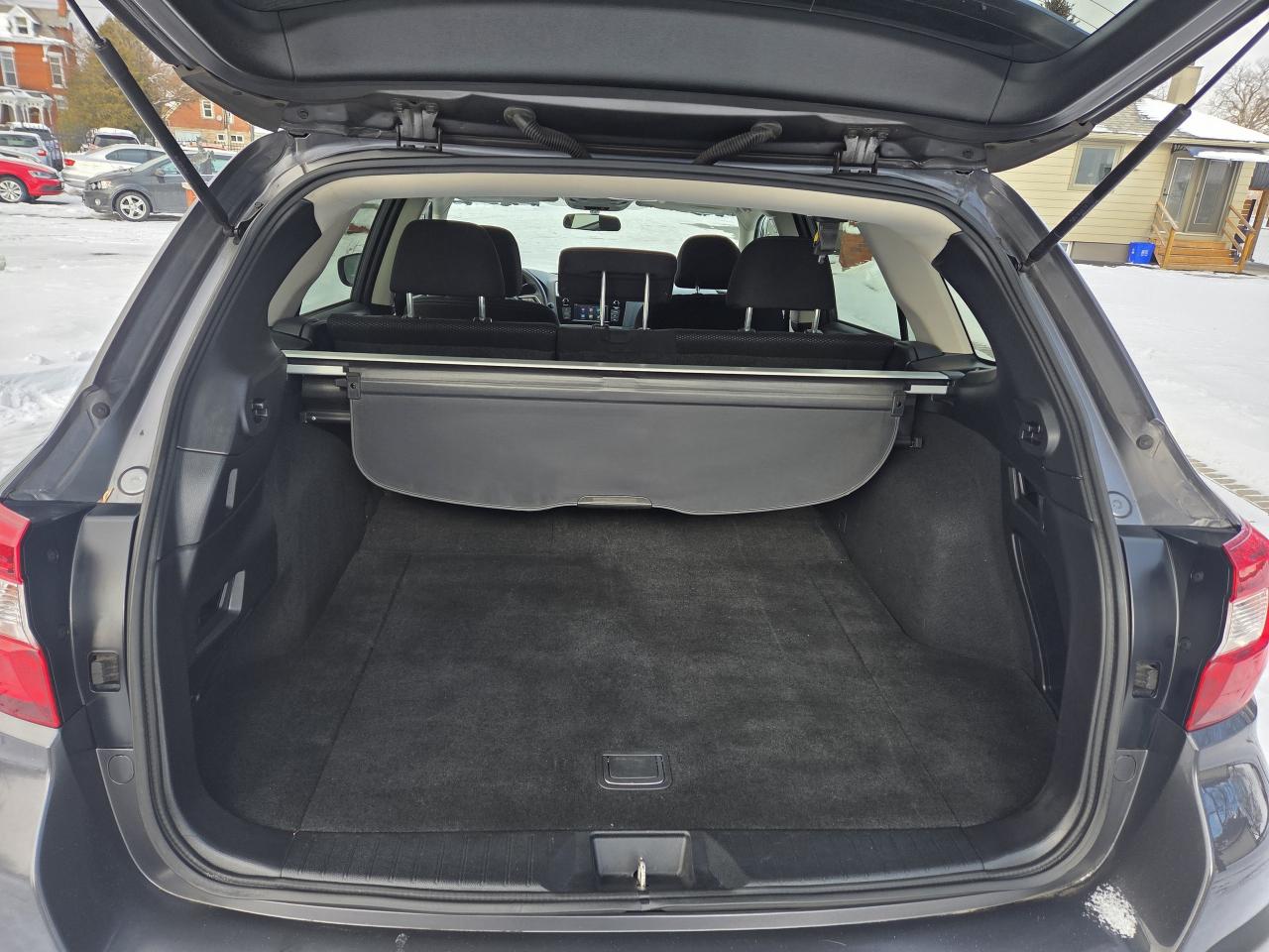 2018 Subaru Outback 2.5i, No Accidents, Dealer Serviced, Drives Great! Photo