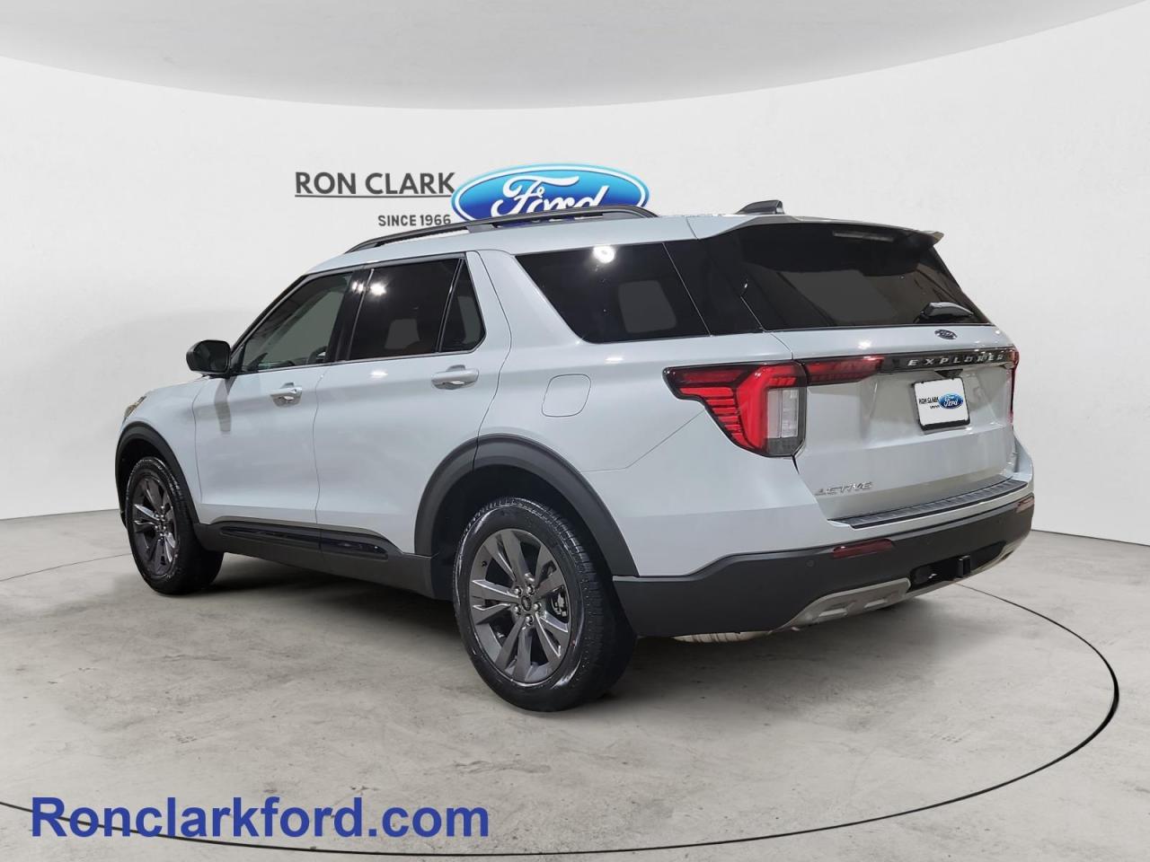 2026 Ford Explorer Active 4dr 4x4 Photo
