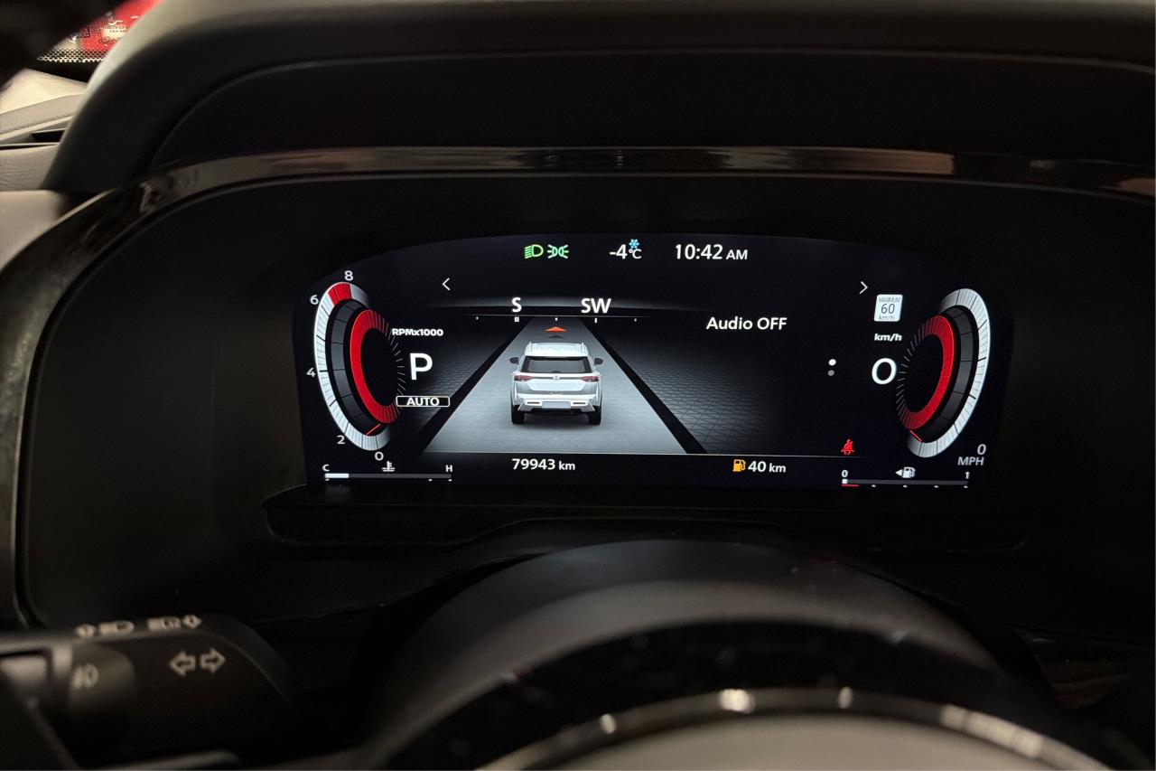 2024 Nissan Pathfinder Platinum Photo