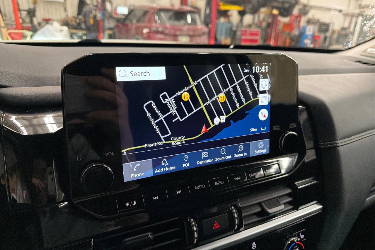 2024 Nissan Pathfinder Platinum Photo