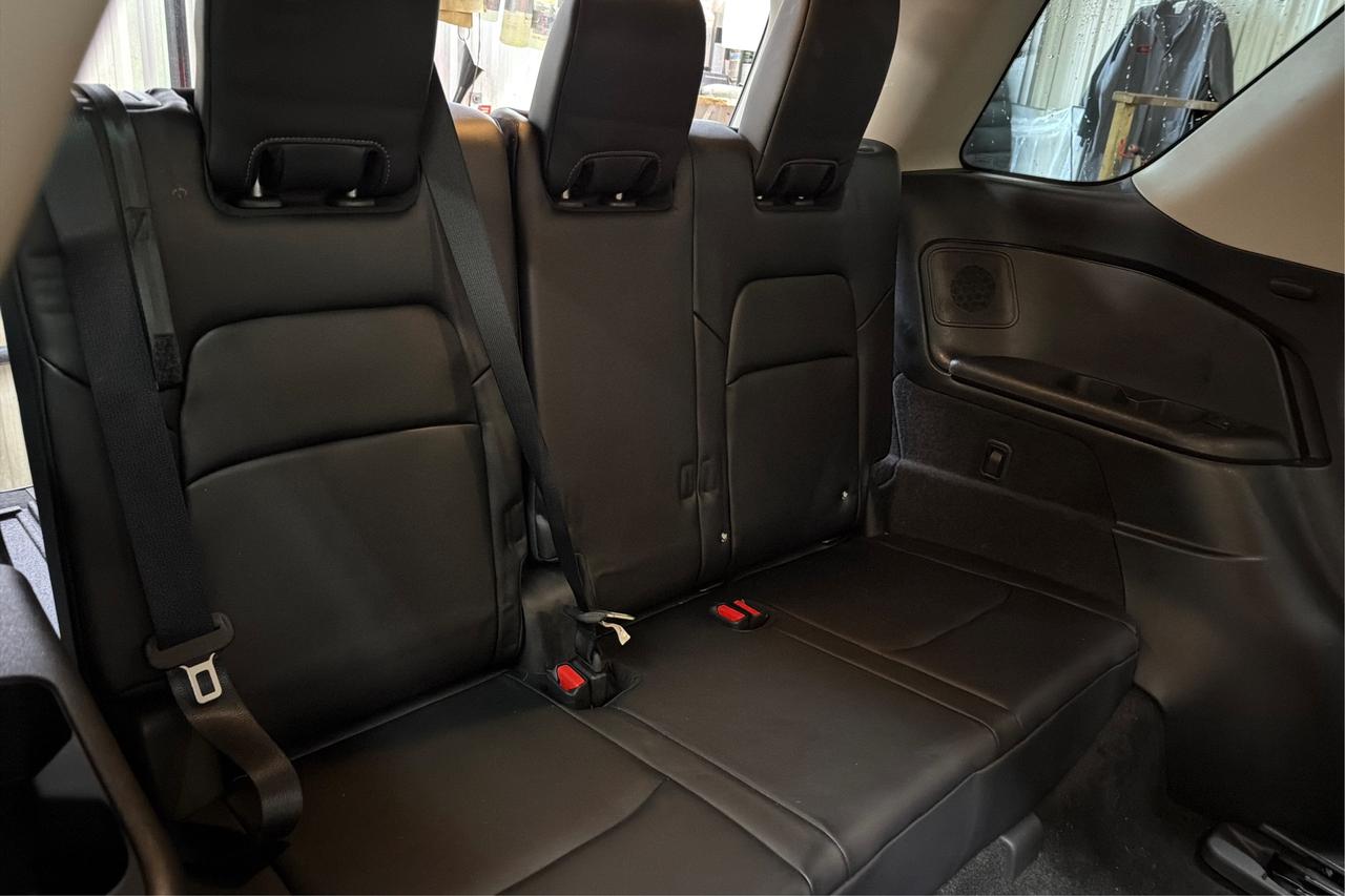 2024 Nissan Pathfinder Platinum Photo
