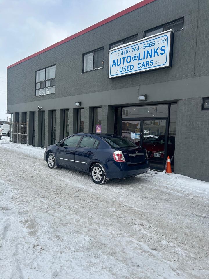 2012 Nissan Sentra 4dr Sdn I4 CVT 2.0 S   LOW KMS   ONE OWNER Photo