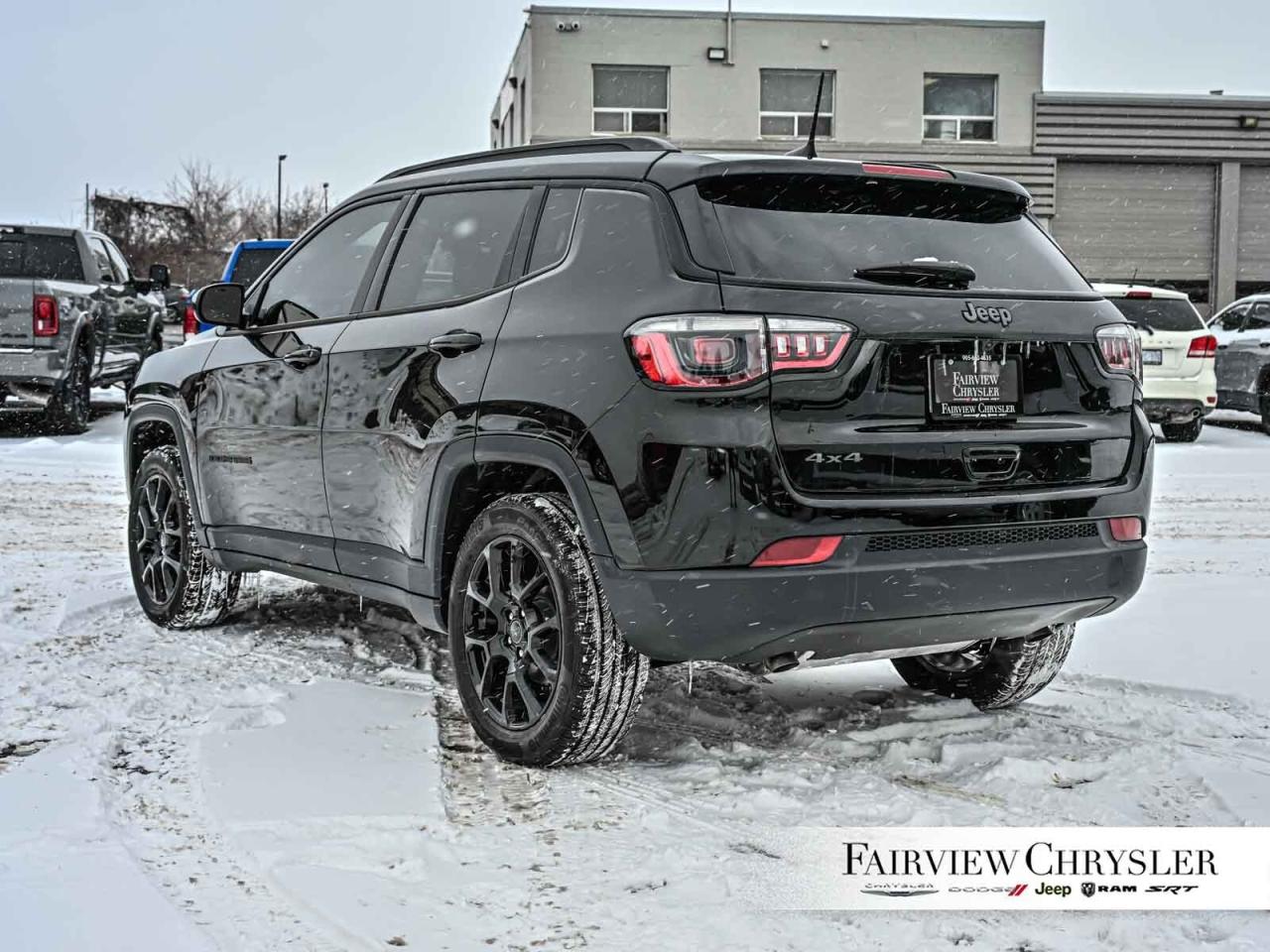 2025 Jeep Compass Altitude CARPLAY   HEATED SEATS   HEATED STEERING Photo