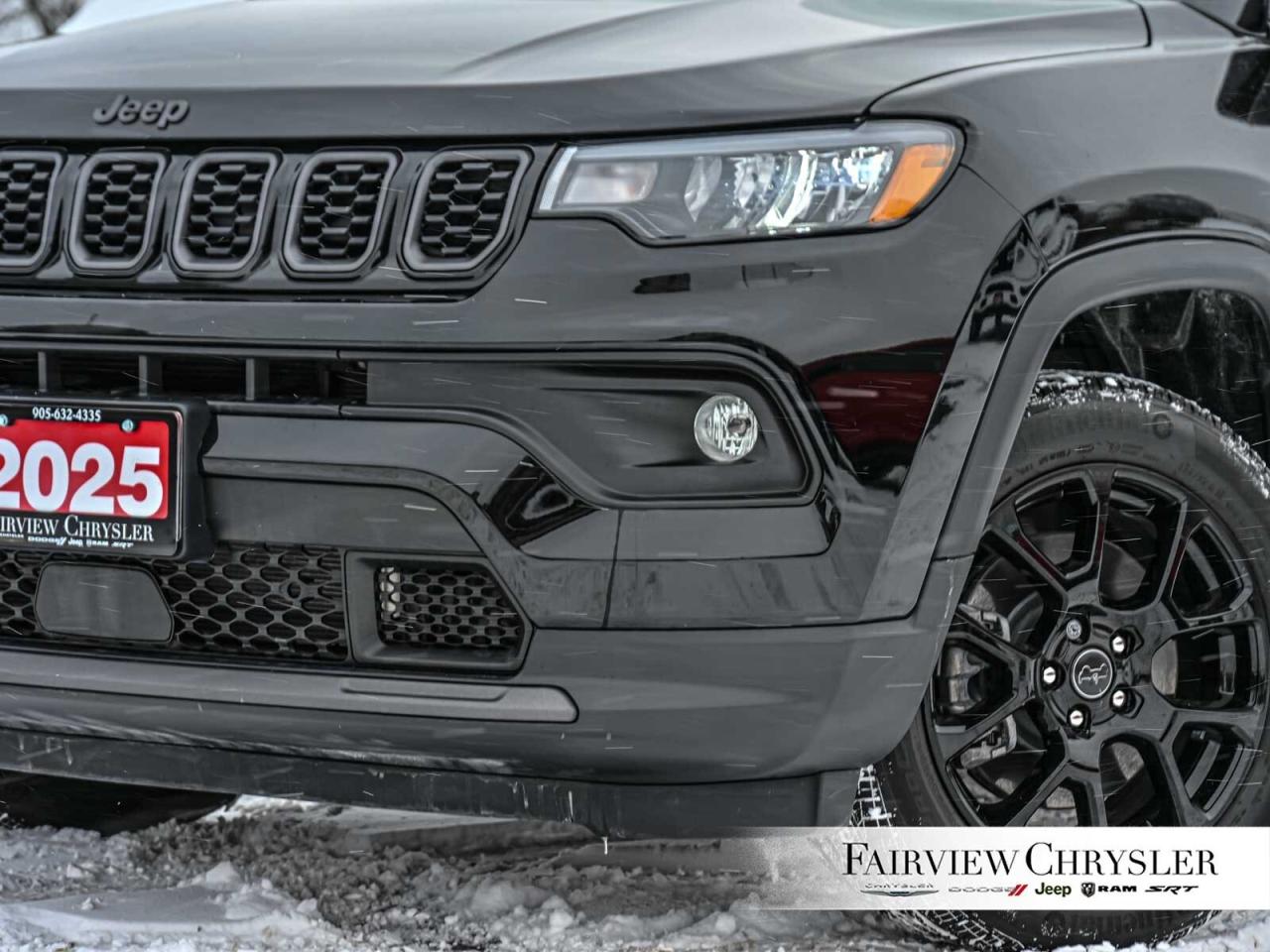 2025 Jeep Compass Altitude CARPLAY   HEATED SEATS   HEATED STEERING Photo