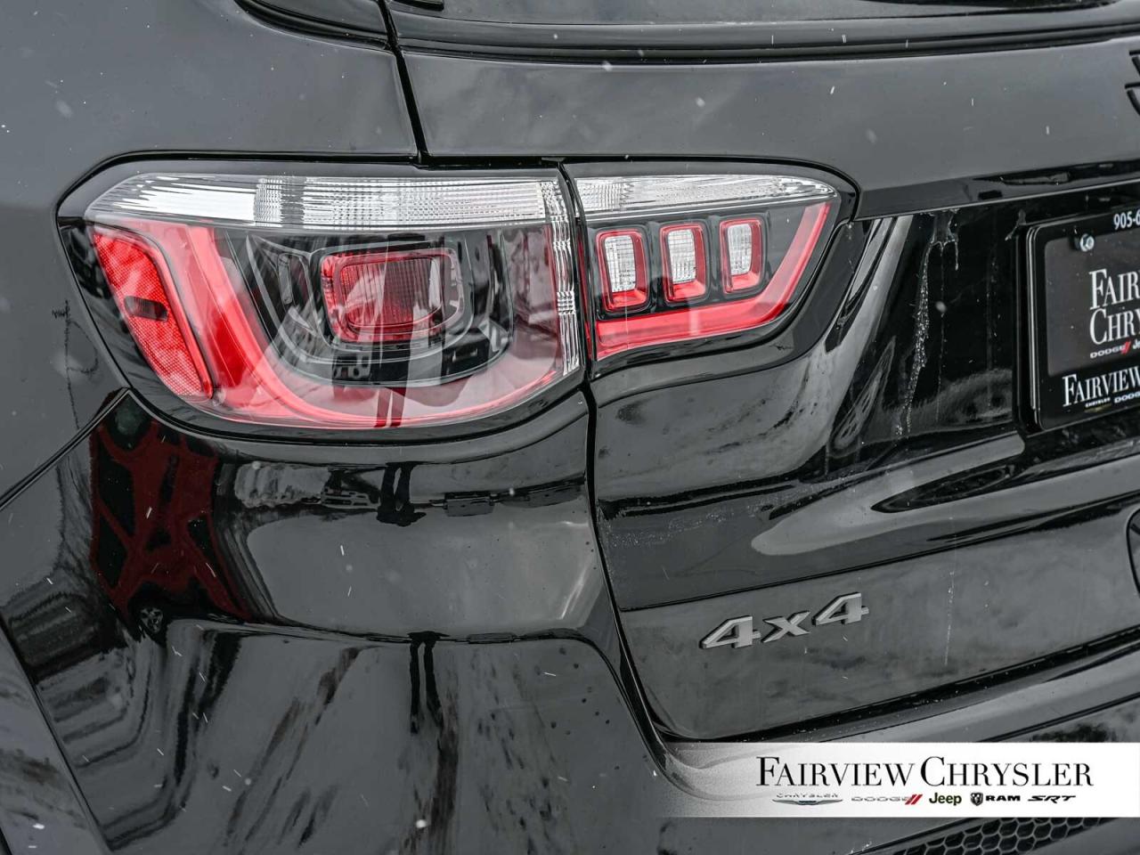 2025 Jeep Compass Altitude CARPLAY   HEATED SEATS   HEATED STEERING Photo