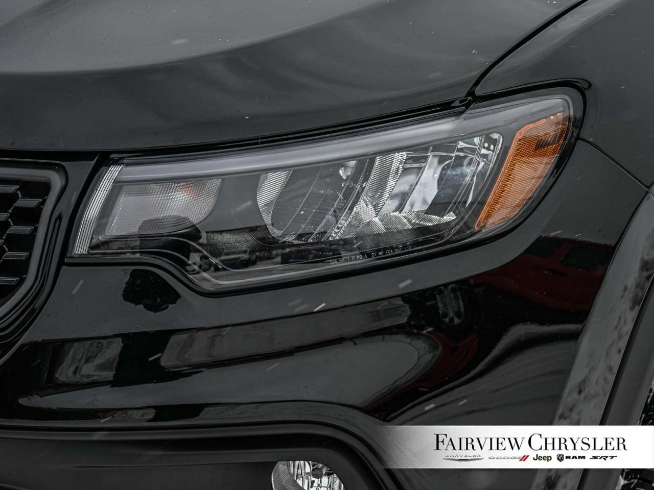 2025 Jeep Compass Altitude CARPLAY   HEATED SEATS   HEATED STEERING Photo