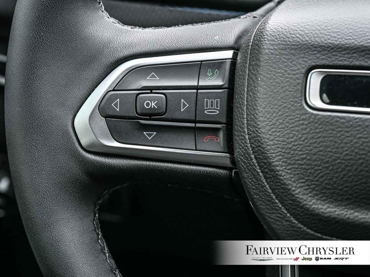 2025 Jeep Compass Altitude CARPLAY   HEATED SEATS   HEATED STEERING Photo