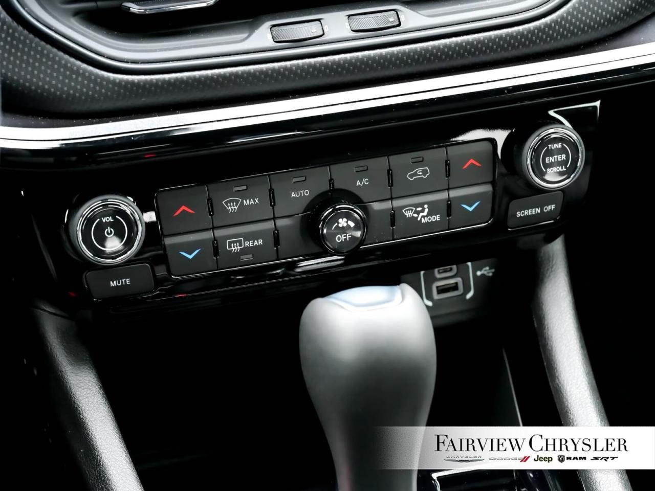 2025 Jeep Compass Altitude CARPLAY   HEATED SEATS   HEATED STEERING Photo