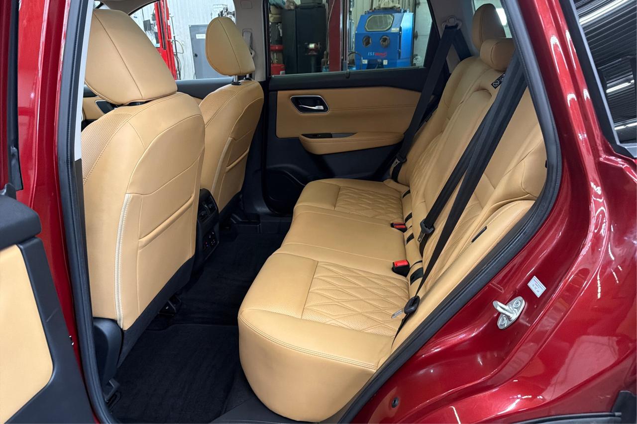 2023 Nissan Rogue Platinum Photo