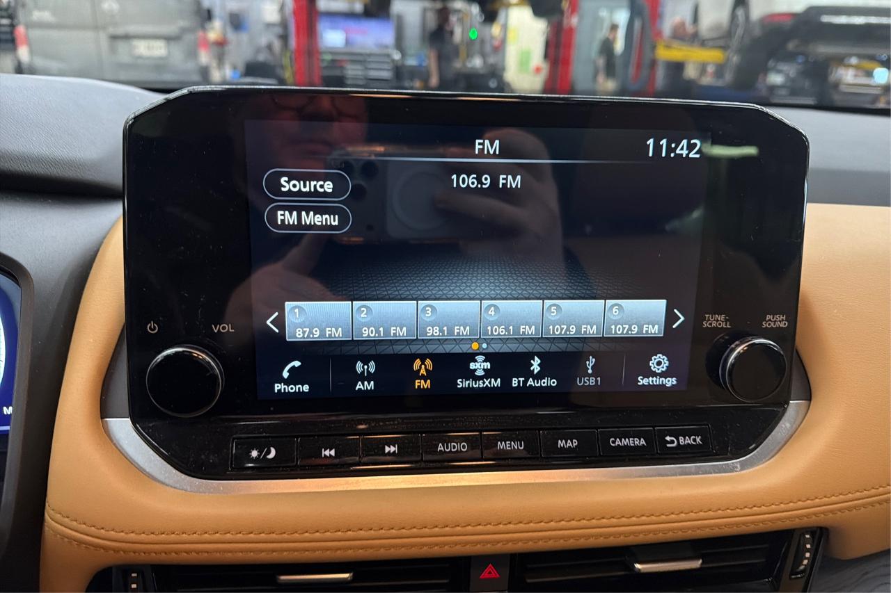 2023 Nissan Rogue Platinum Photo