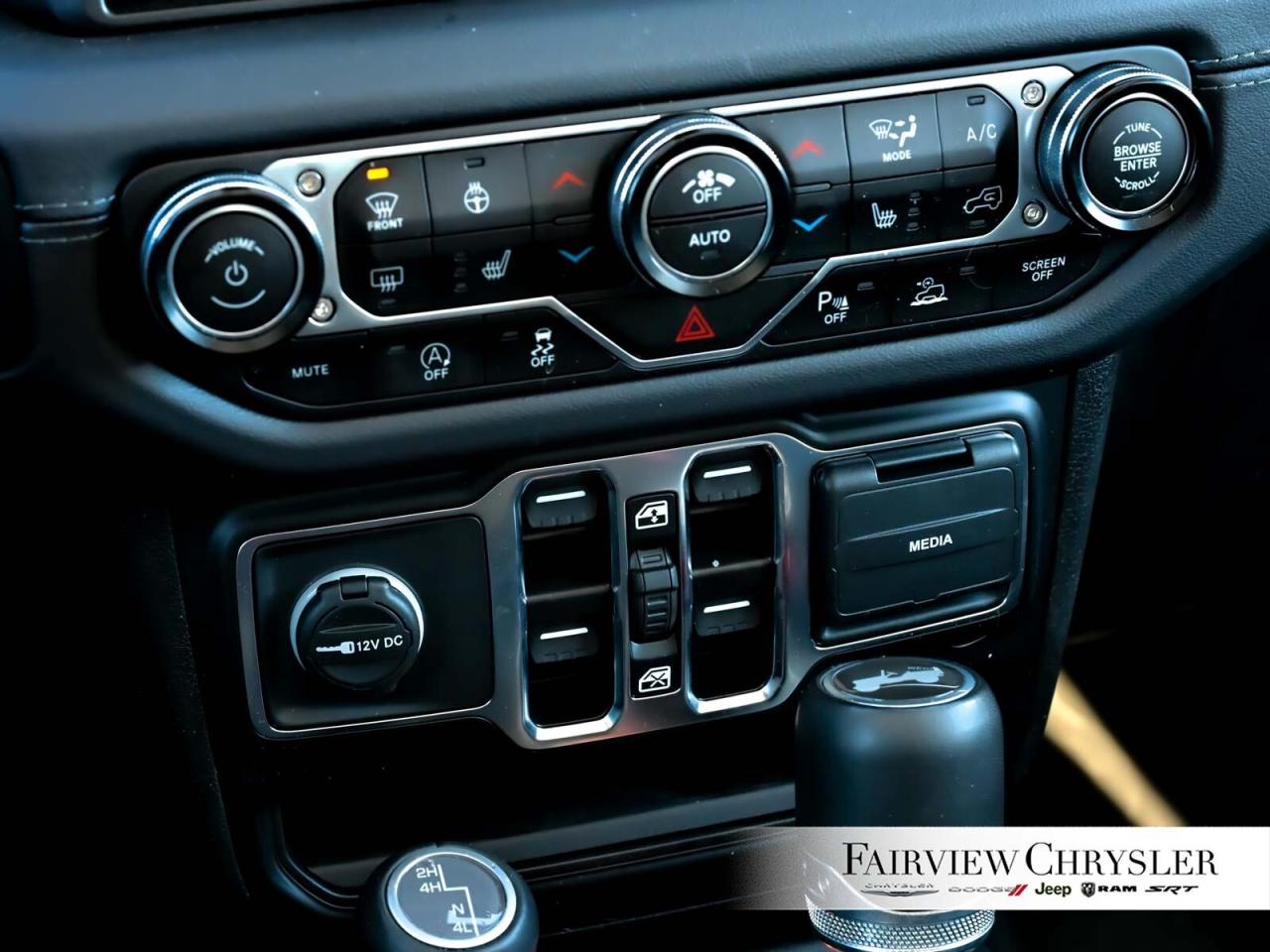 2024 Jeep Wrangler Sahara LEATHER   BLIND SPOT   NAV   ALPINE   CARPL Photo