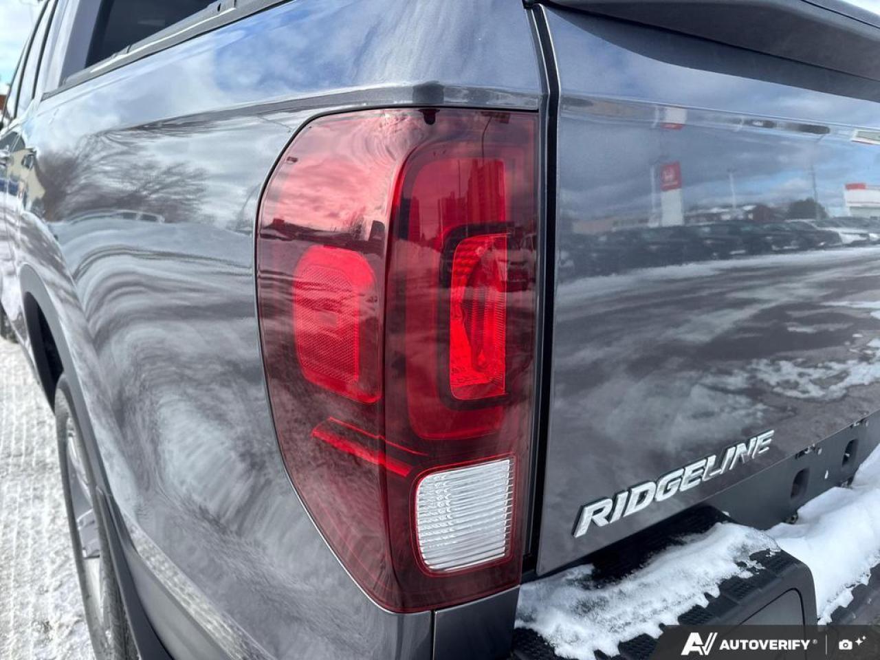 2022 Honda Ridgeline Touring AWD   NO CLAIMS   LEATHER   SUNROOF Photo