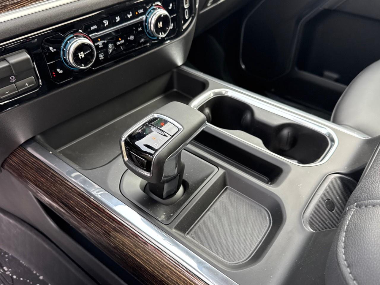 2026 GMC Sierra 1500 Crew Cab Short Box 4-Wheel Drive Elevation Photo