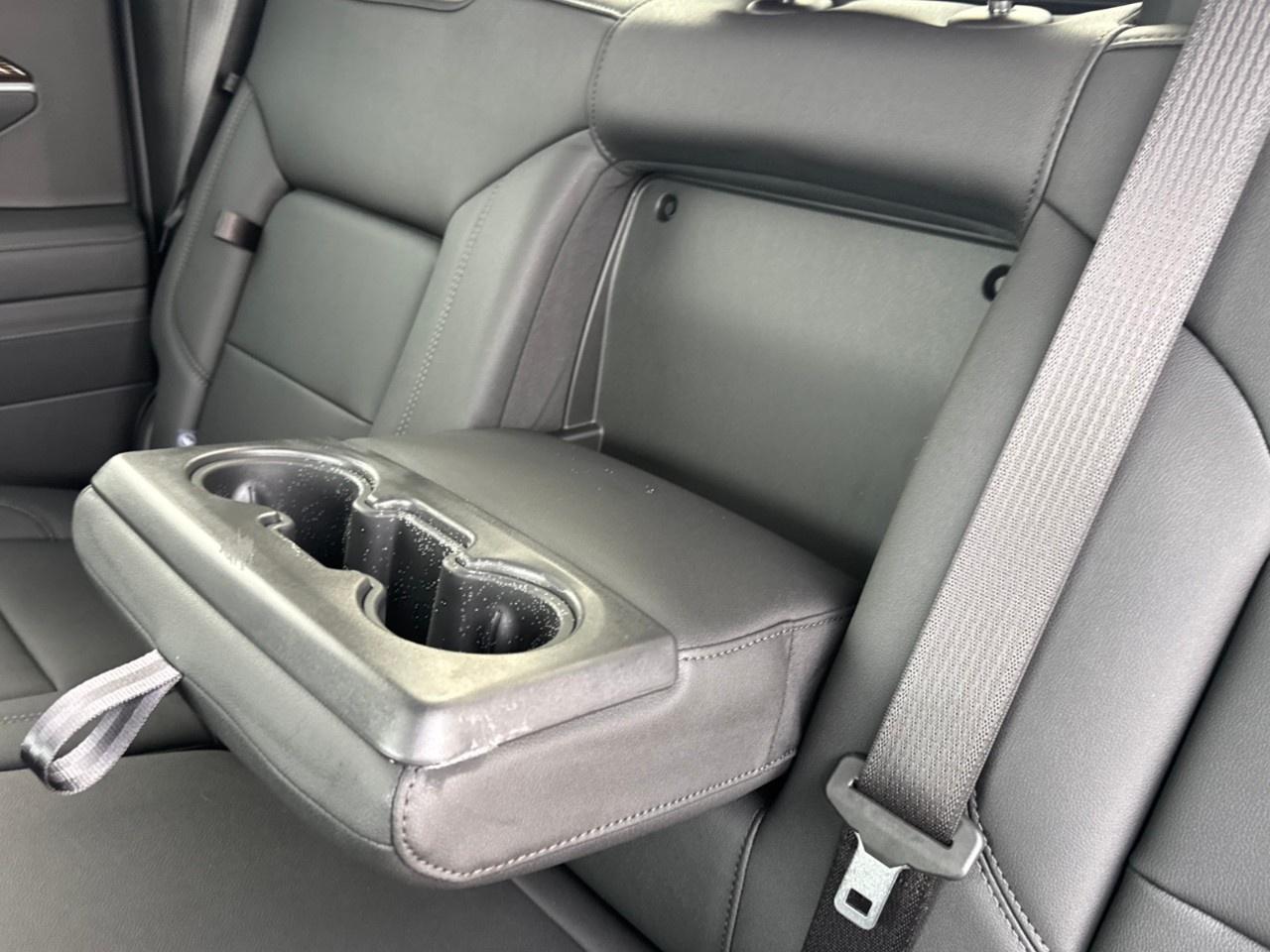 2026 GMC Sierra 1500 Crew Cab Short Box 4-Wheel Drive Elevation Photo
