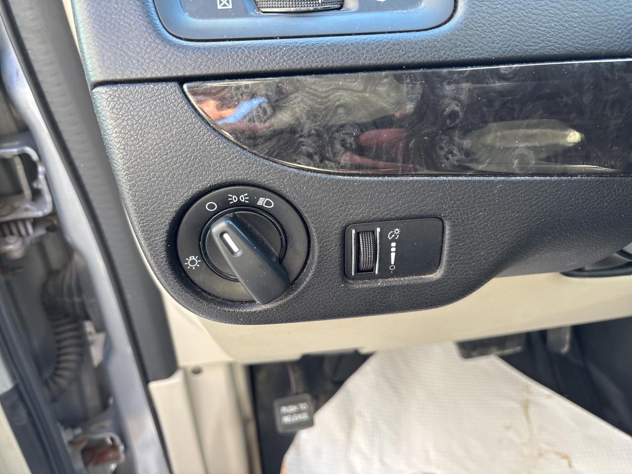 2014 Dodge Grand Caravan SE Photo