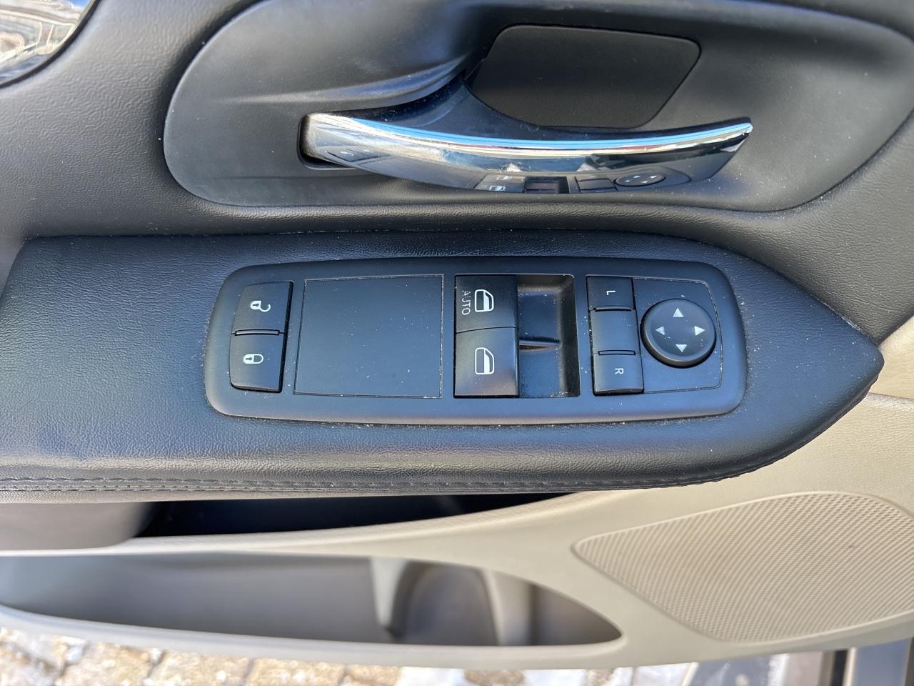 2014 Dodge Grand Caravan SE Photo