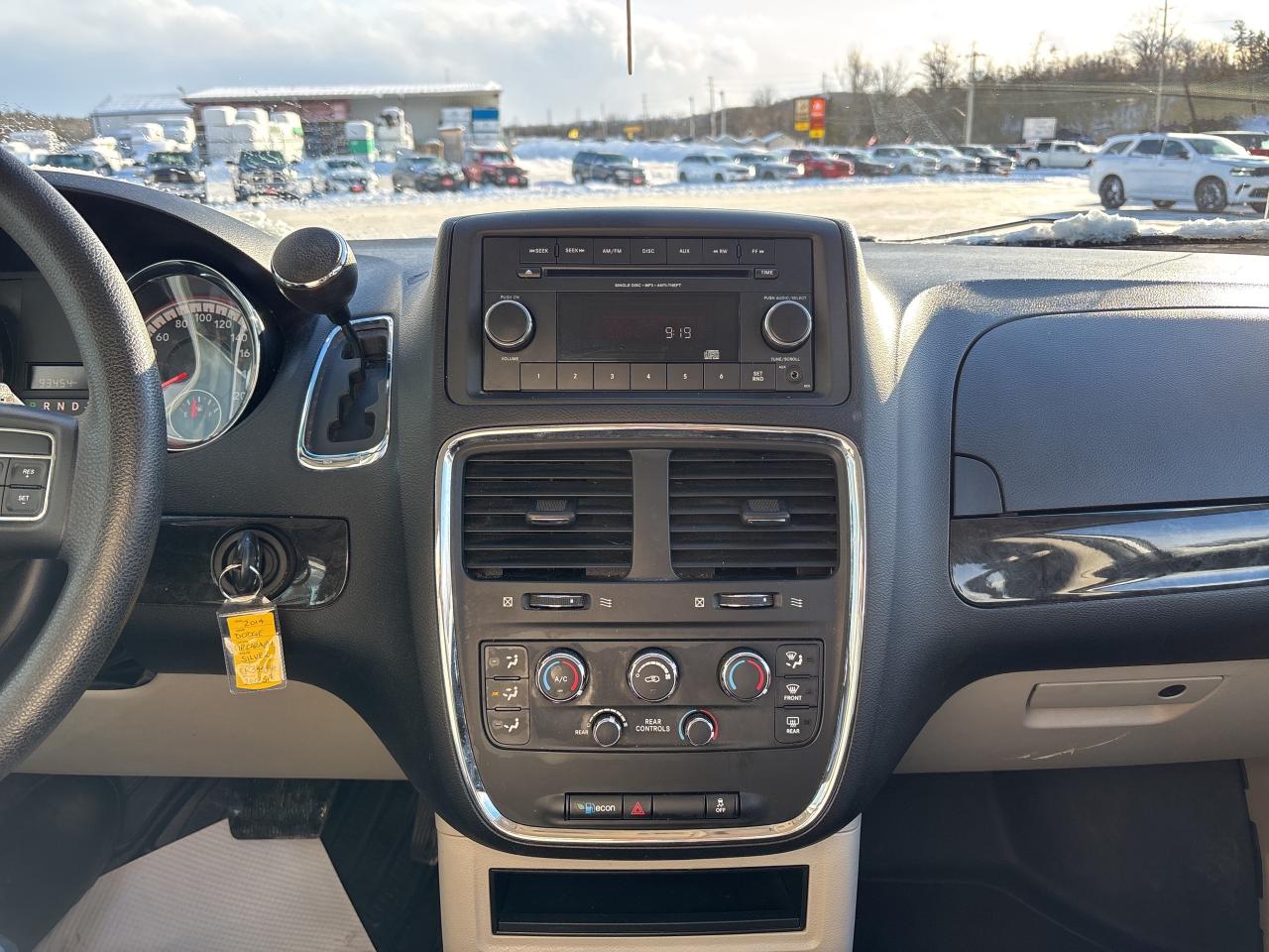 2014 Dodge Grand Caravan SE Photo