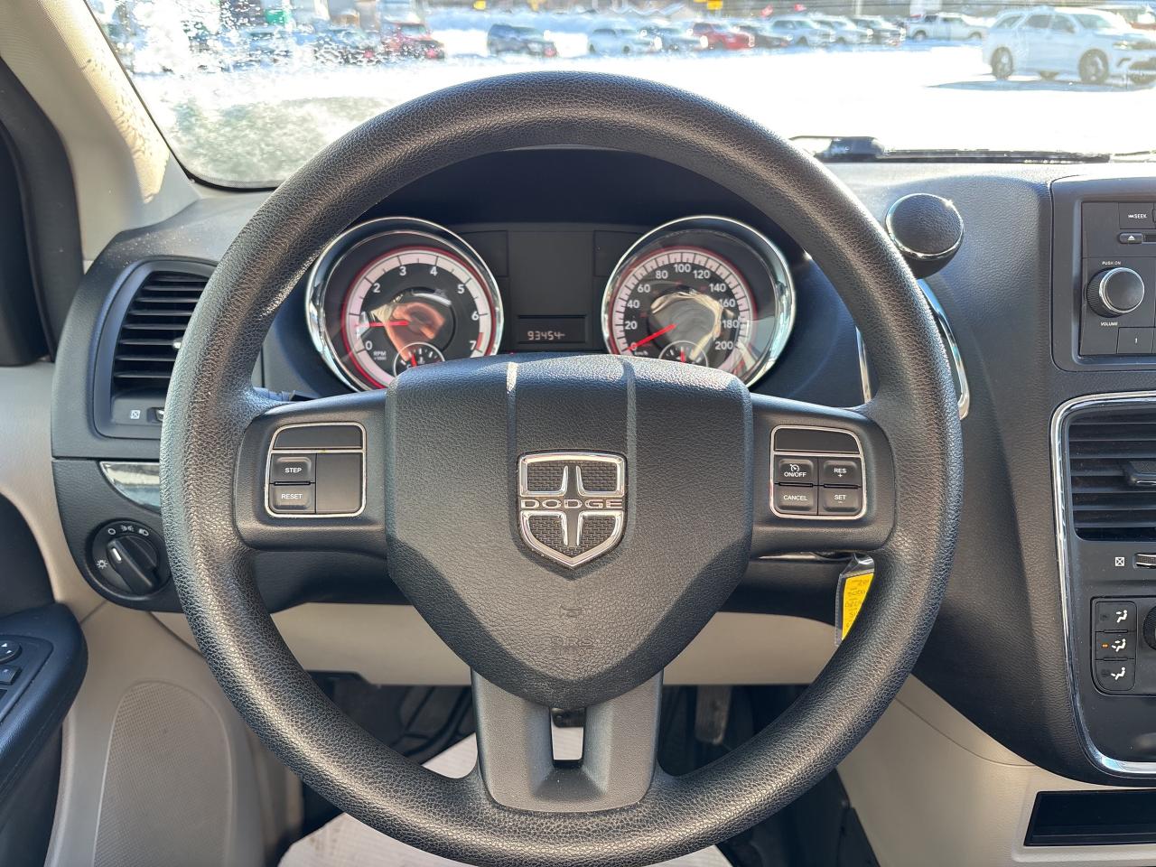 2014 Dodge Grand Caravan SE Photo