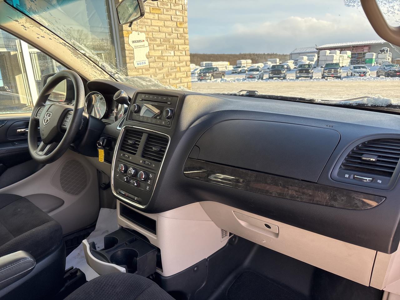 2014 Dodge Grand Caravan SE Photo