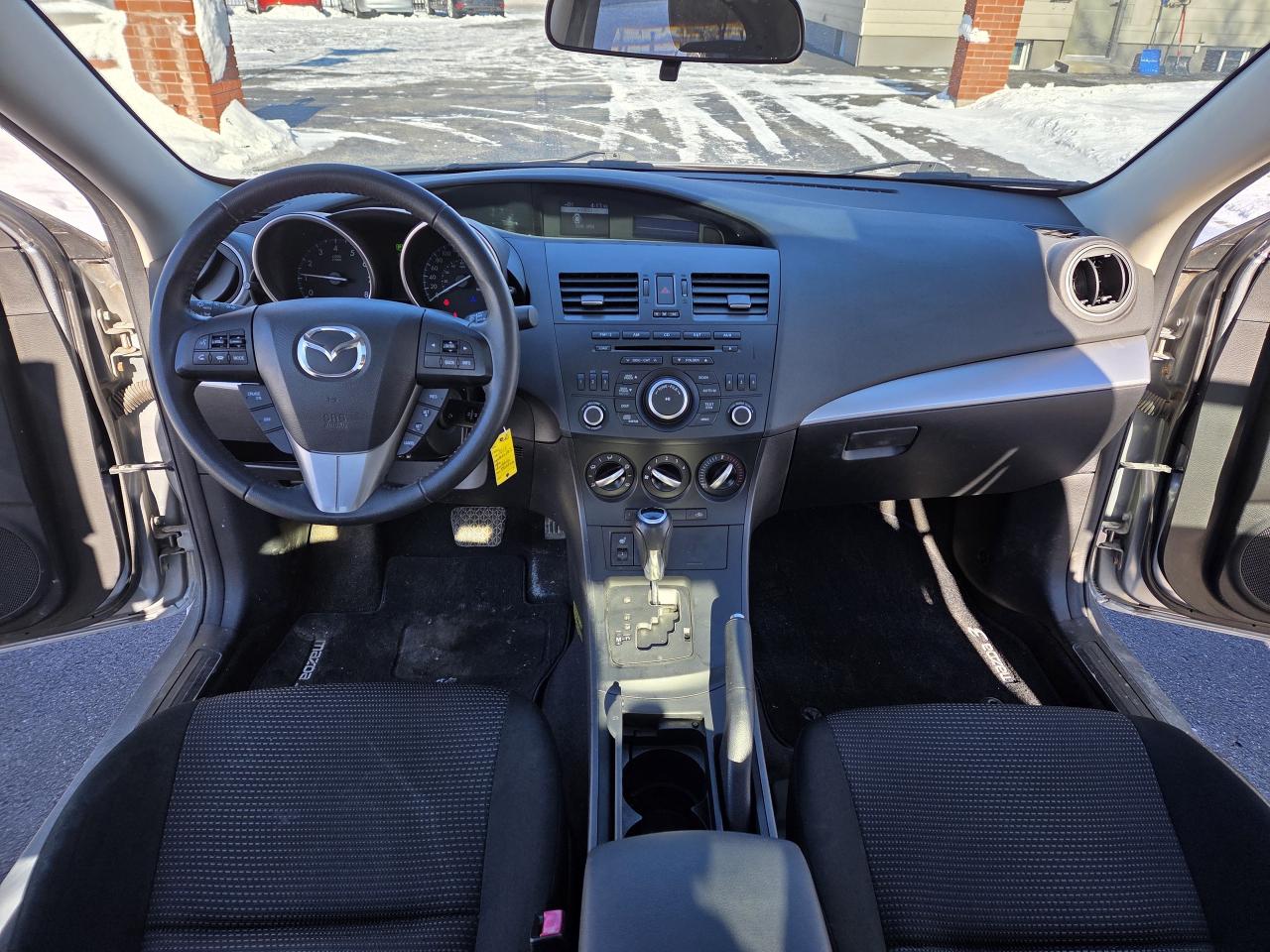 2013 Mazda MAZDA3 4dr Sdn Auto GS-SKY ONLY 99,KMS, DRIVES GREAT Photo2