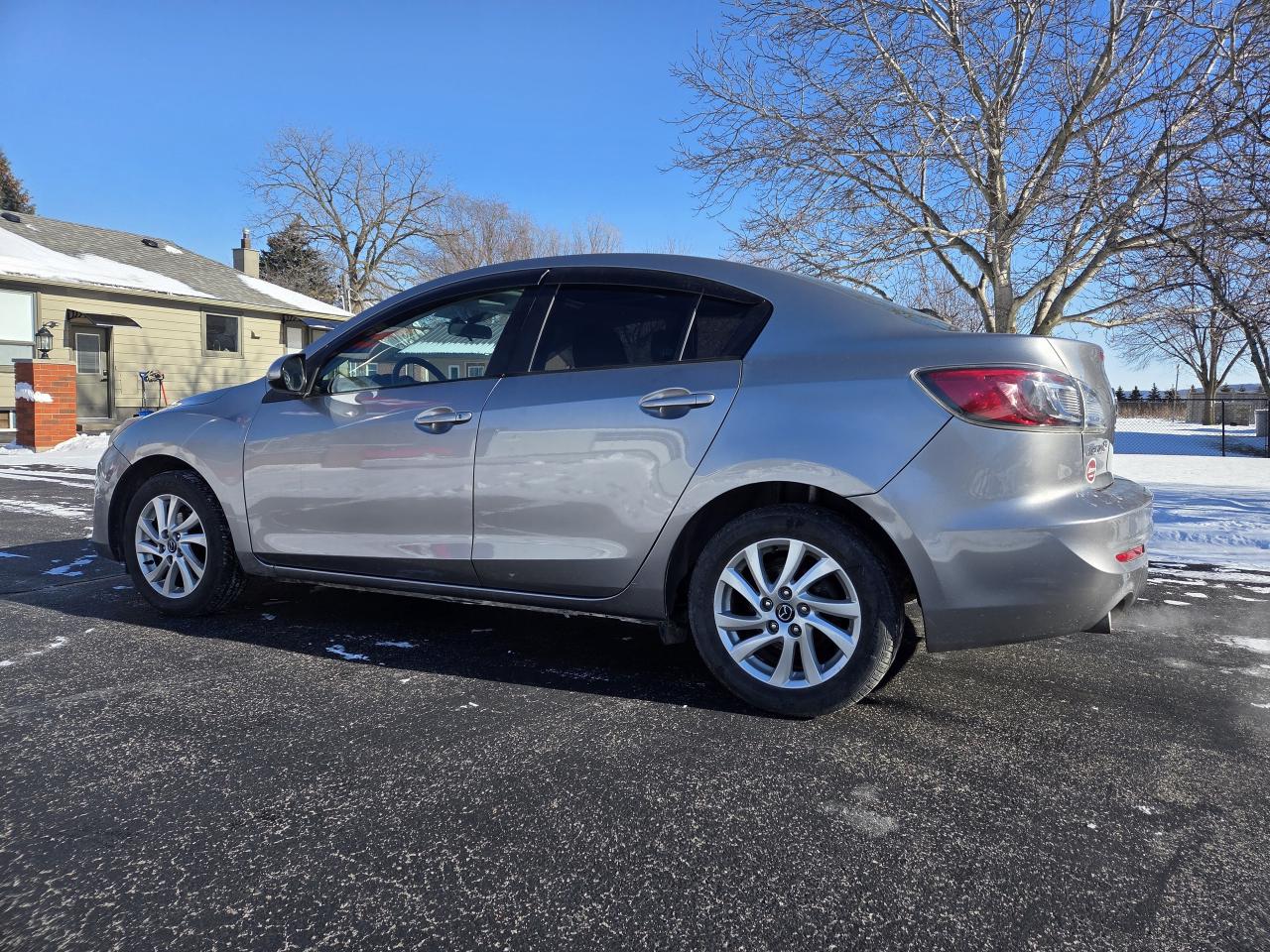 2013 Mazda MAZDA3 4dr Sdn Auto GS-SKY ONLY 99,KMS, DRIVES GREAT Photo