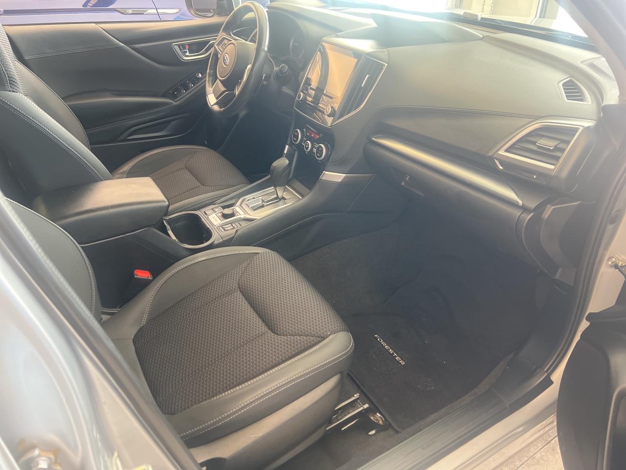 2023 Subaru Forester Touring CVT Photo