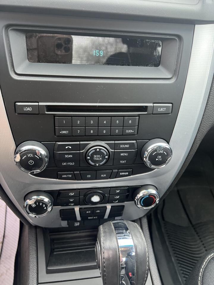 2012 Ford Fusion SE 4dr Front-wheel Drive Sedan Automatic Photo