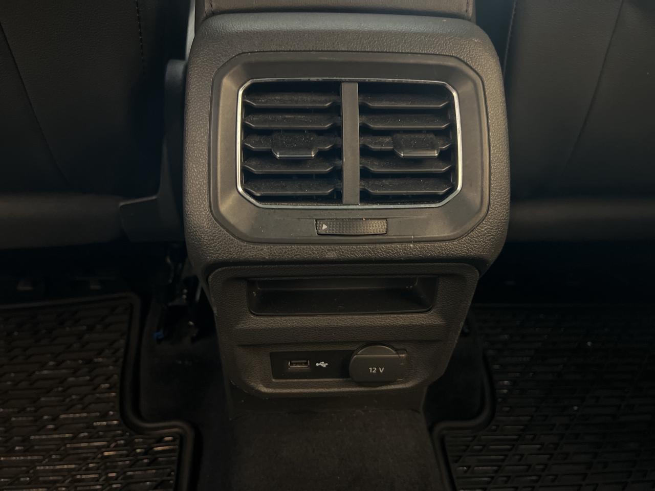 2018 Volkswagen Tiguan COMFORTLINE 4Motion Photo