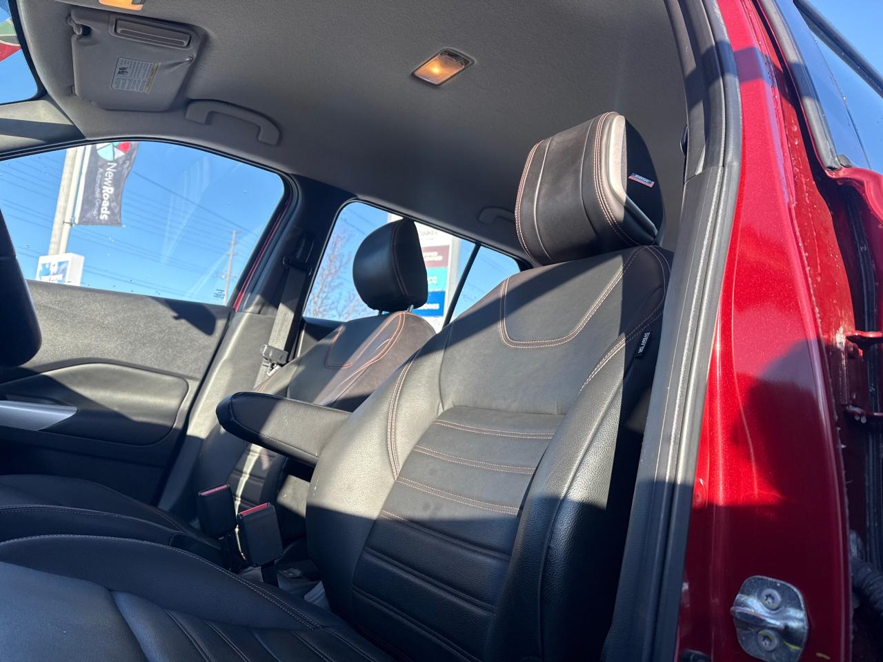 2018 Nissan Kicks SR (CVT) 4dr Front-Wheel Drive Photo