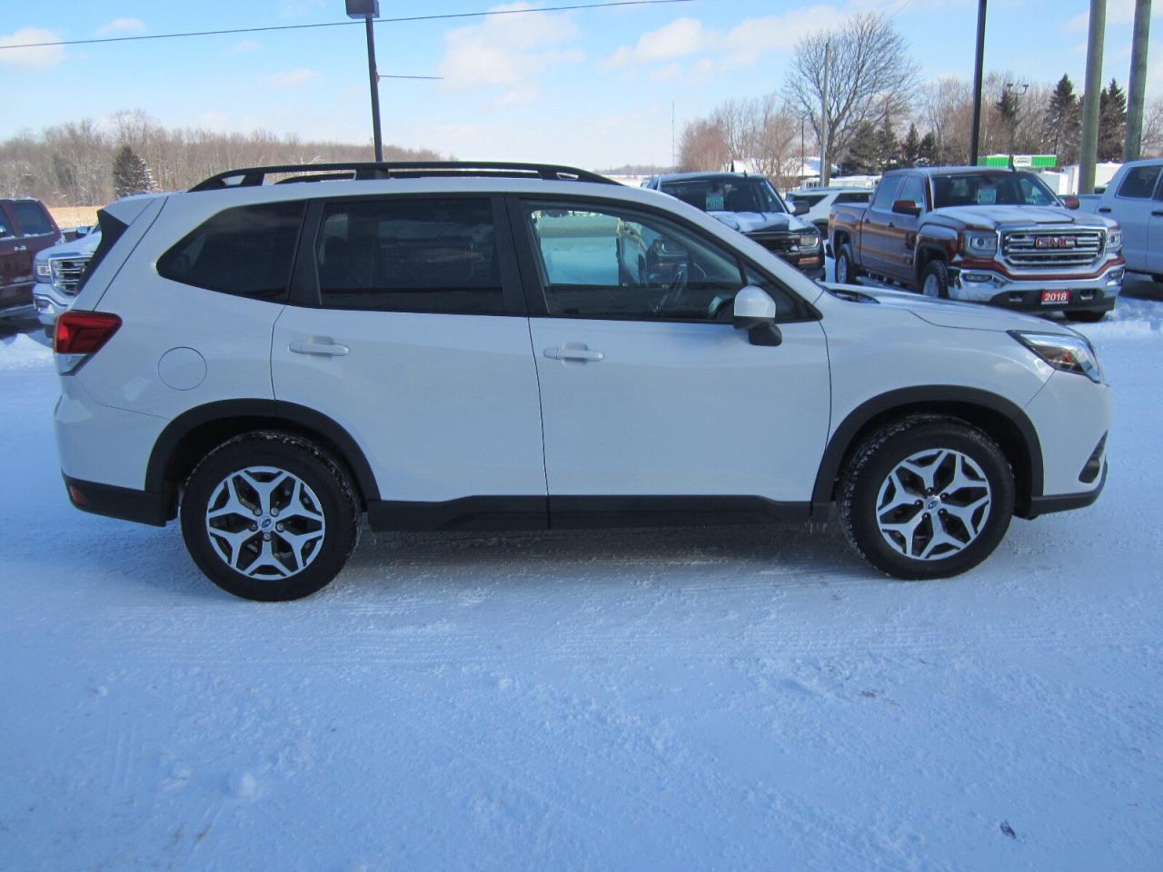 2022 Subaru Forester Touring CVT EYESIGHT ONE OWNER NO ACCIDENTS Photo