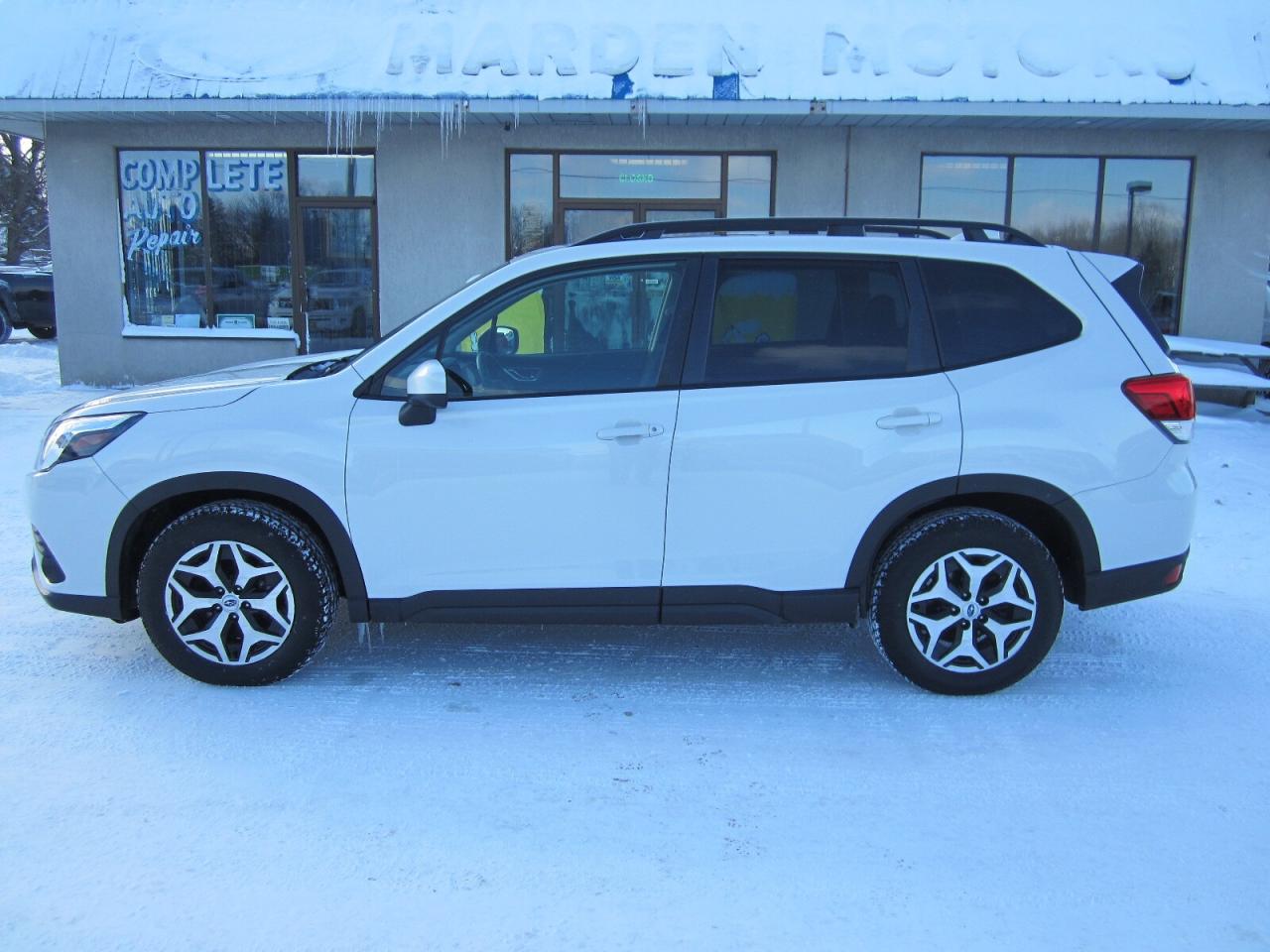 2022 Subaru Forester Touring CVT EYESIGHT ONE OWNER NO ACCIDENTS Photo2