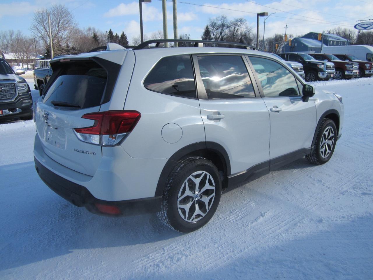 2022 Subaru Forester Touring CVT EYESIGHT ONE OWNER NO ACCIDENTS Photo