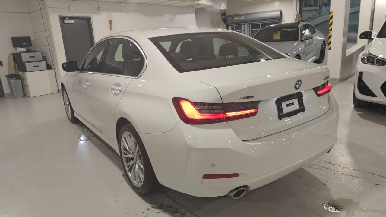 2023 BMW 330 i xDrive 4dr All-Wheel Drive Sedan Photo