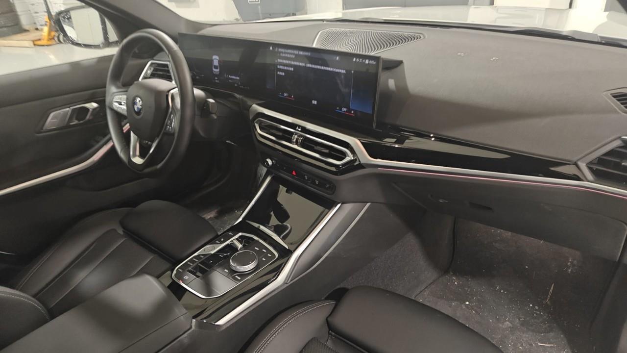 2023 BMW 330 i xDrive 4dr All-Wheel Drive Sedan Photo