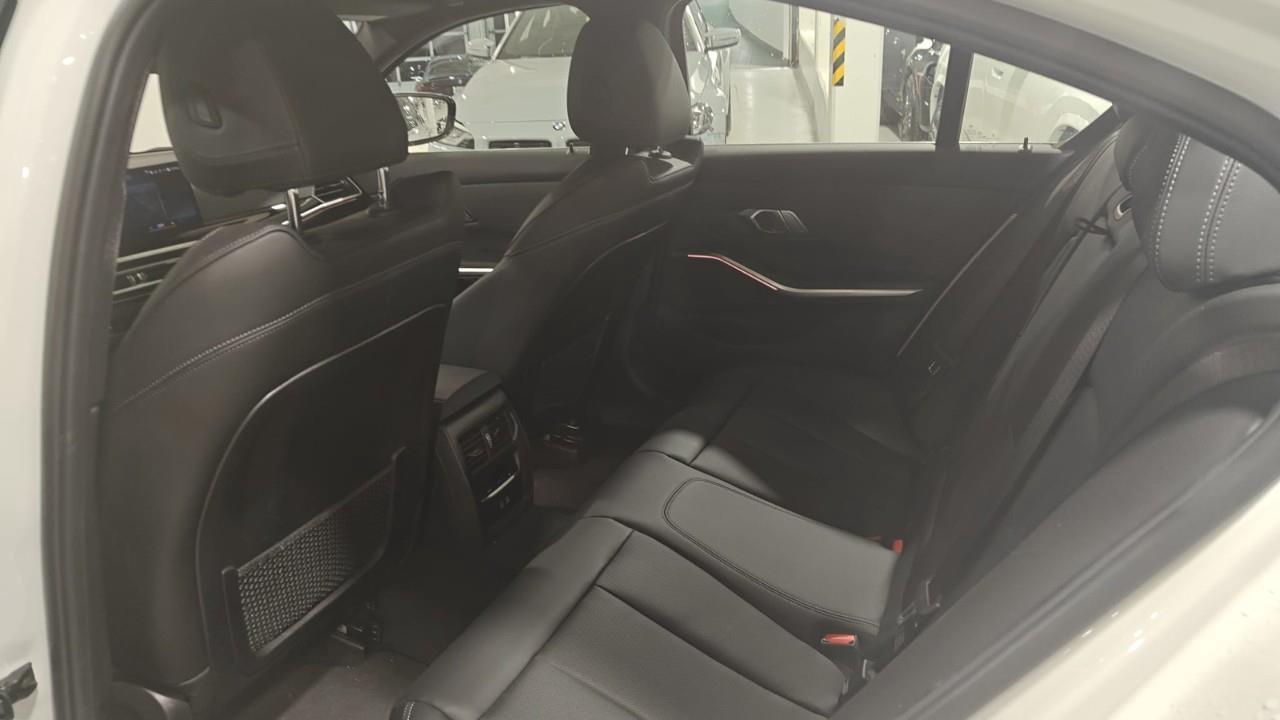 2023 BMW 330 i xDrive 4dr All-Wheel Drive Sedan Photo