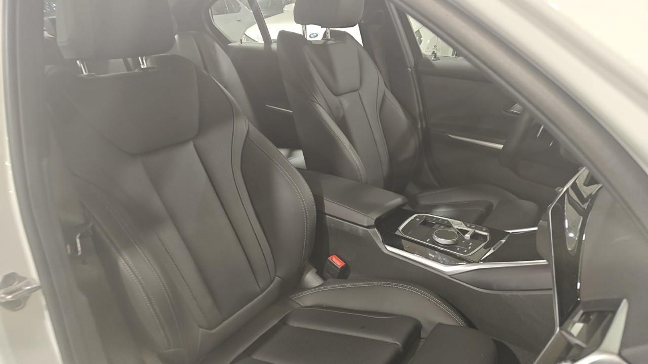 2023 BMW 330 i xDrive 4dr All-Wheel Drive Sedan Photo