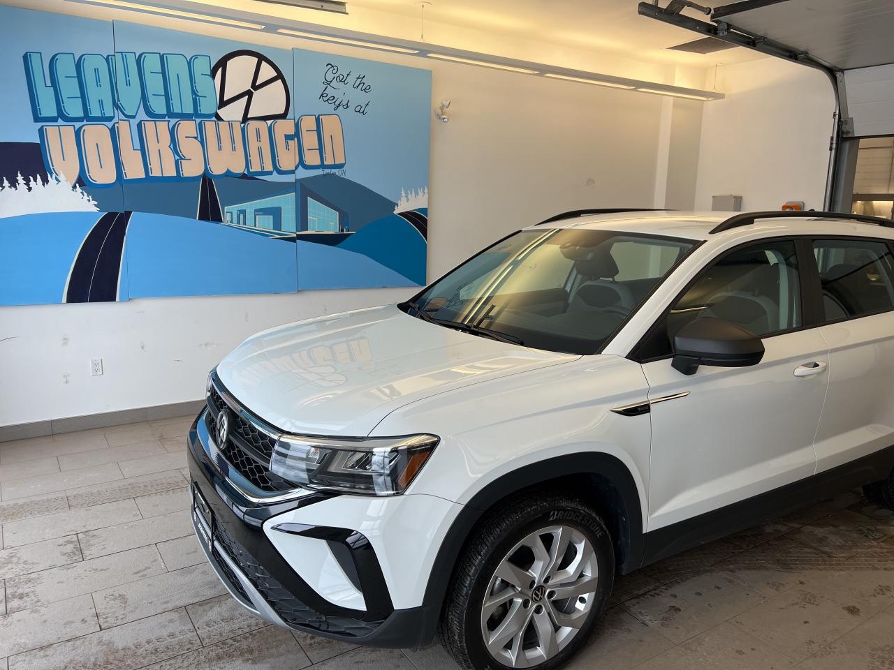 2023 Volkswagen Taos Trendline 4Motion Photo