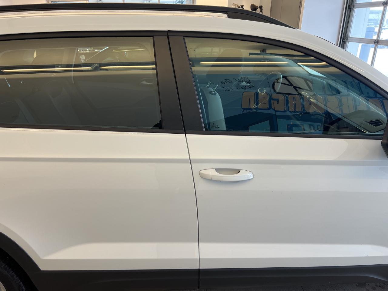 2023 Volkswagen Taos Trendline 4Motion Photo