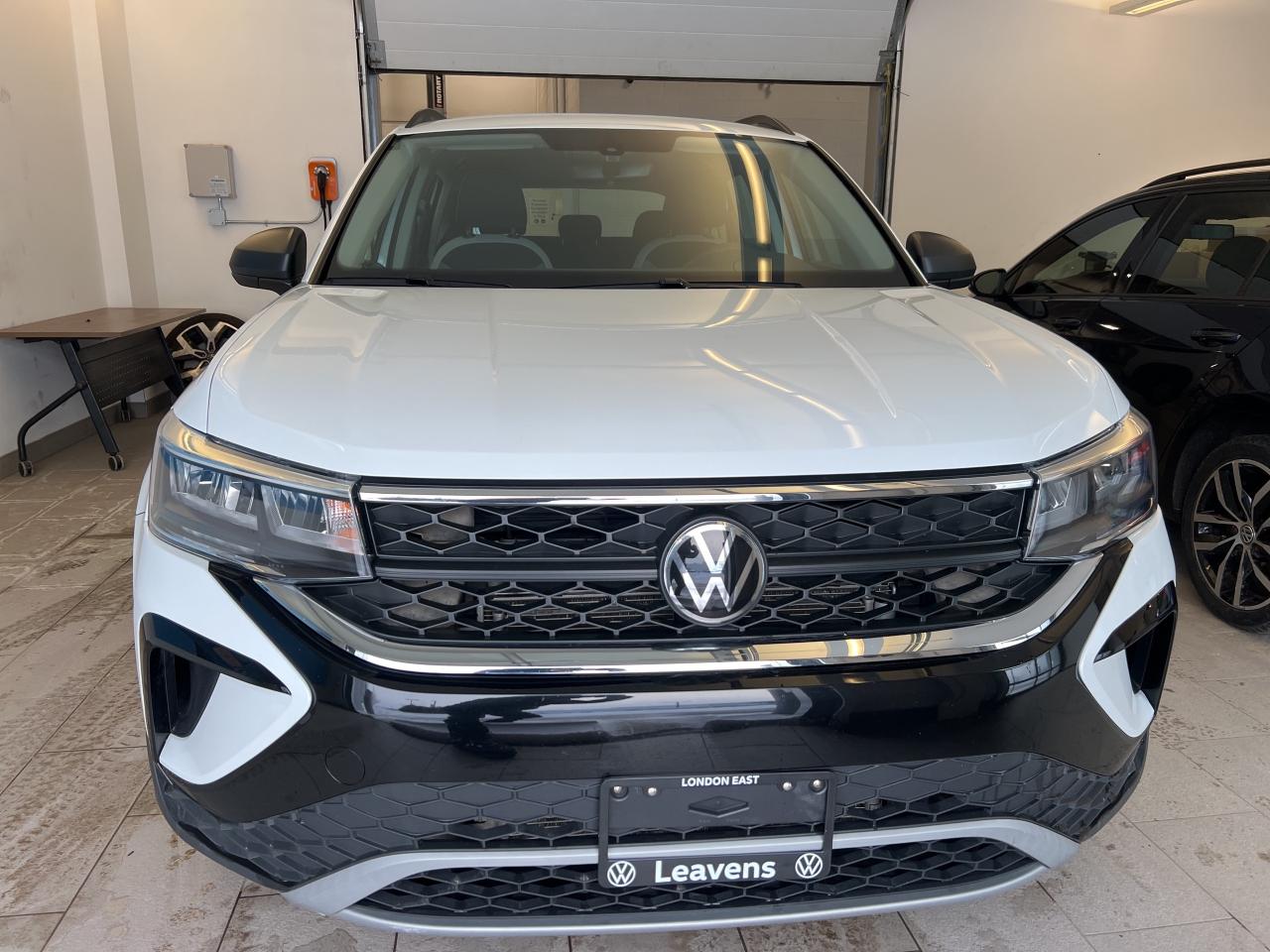 2023 Volkswagen Taos Trendline 4Motion Photo