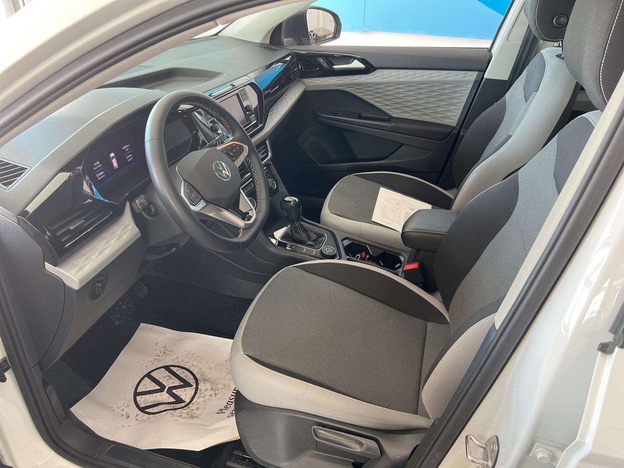 2023 Volkswagen Taos Trendline 4Motion Photo