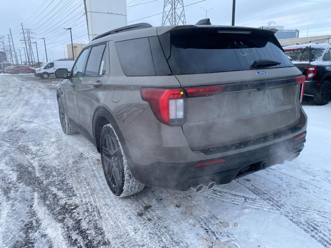 2026 Ford Explorer ST 4dr 4x4 Photo3