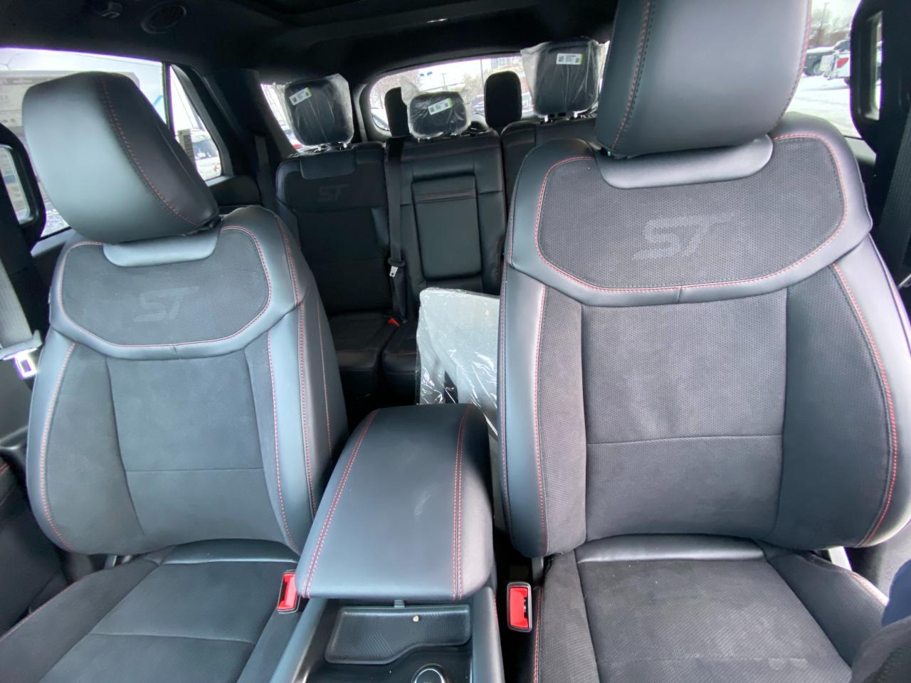 2026 Ford Explorer ST 4dr 4x4 Photo