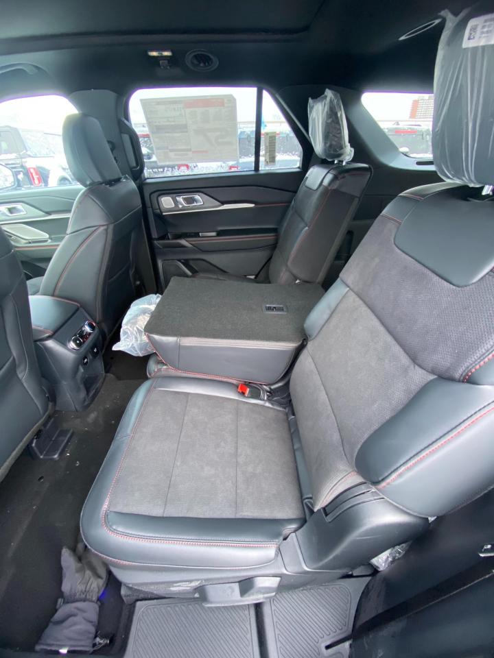 2026 Ford Explorer ST 4dr 4x4 Photo