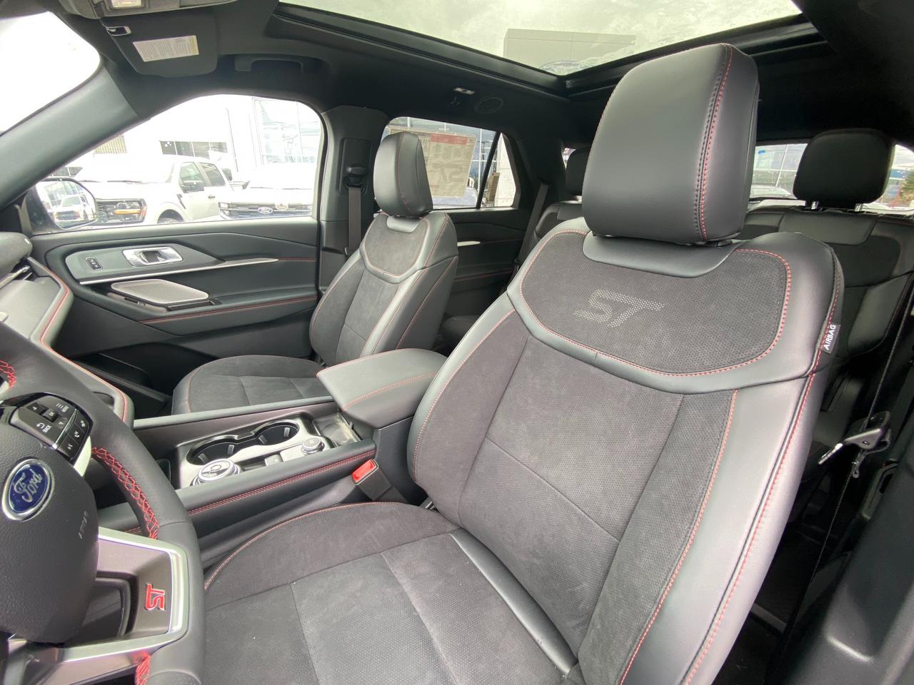 2026 Ford Explorer ST 4dr 4x4 Photo